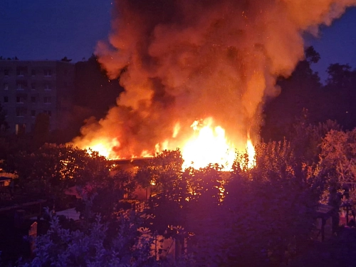 ausgedehnter Laubenbrand © FF Wurzen