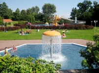 Freibad Burkartshain © Falk Scheuring