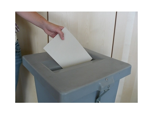 Wahlurne © Holger Lang  / pixelio.de